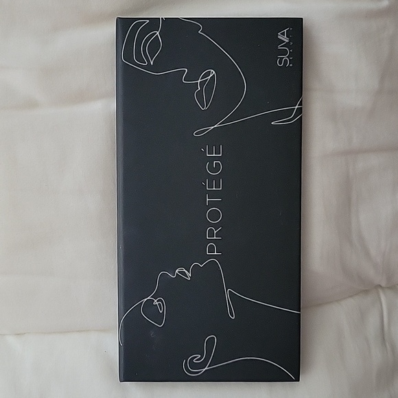 Brand new eyeshadow pallete - Picture 3 of 4